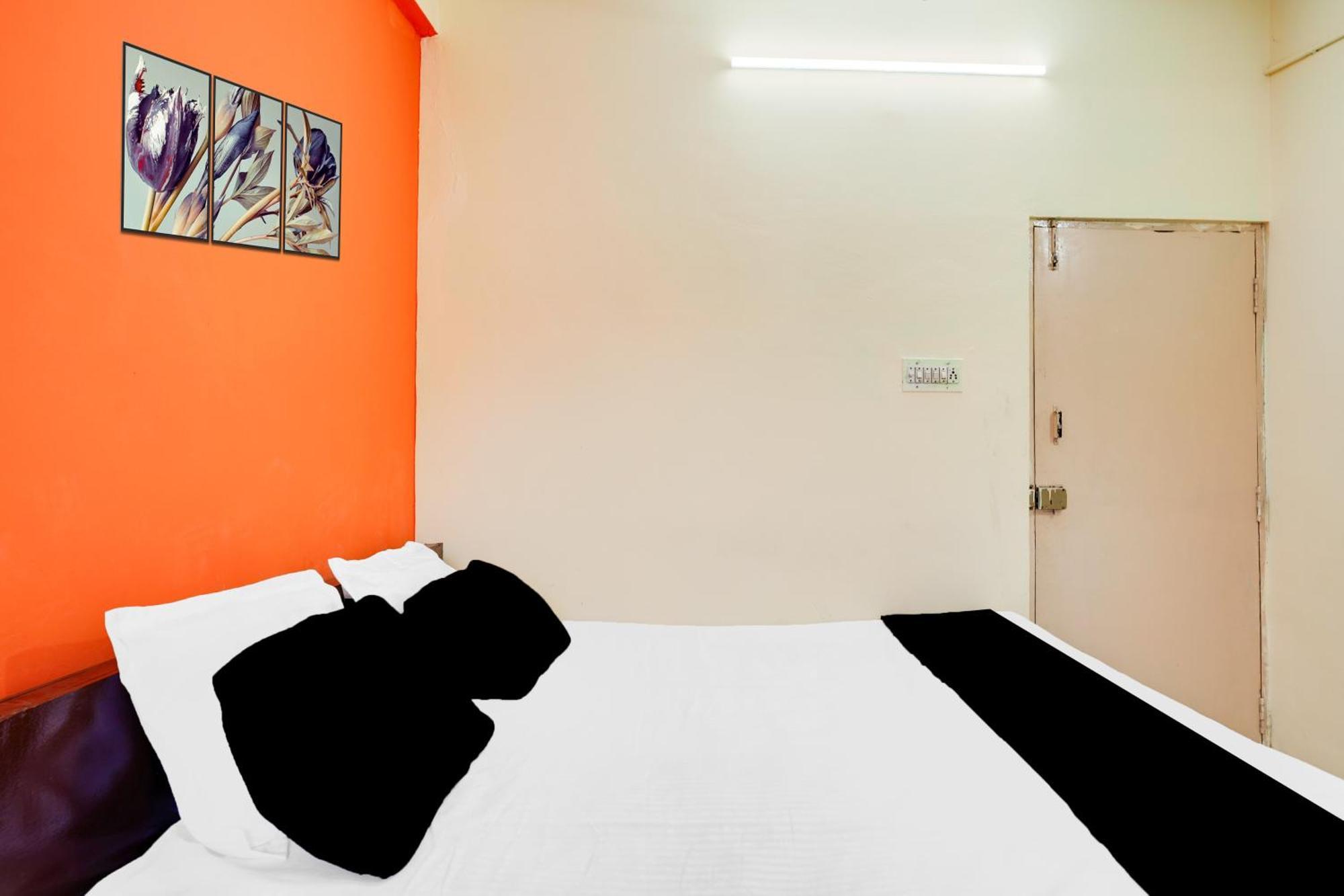 Super Townhouse Marathahalli Near Klm Fashion Mall バンガロール エクステリア 写真