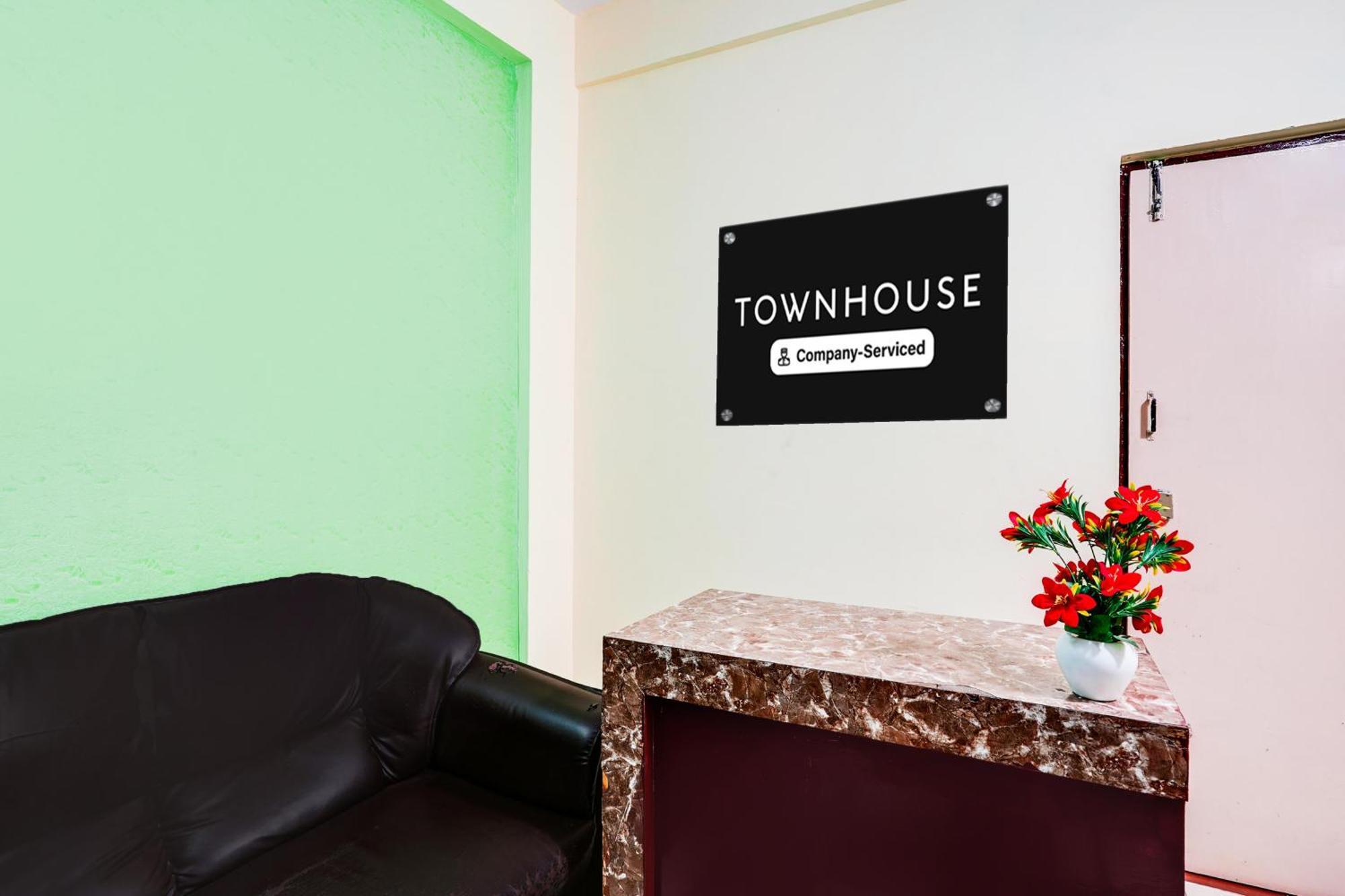 Super Townhouse Marathahalli Near Klm Fashion Mall バンガロール エクステリア 写真