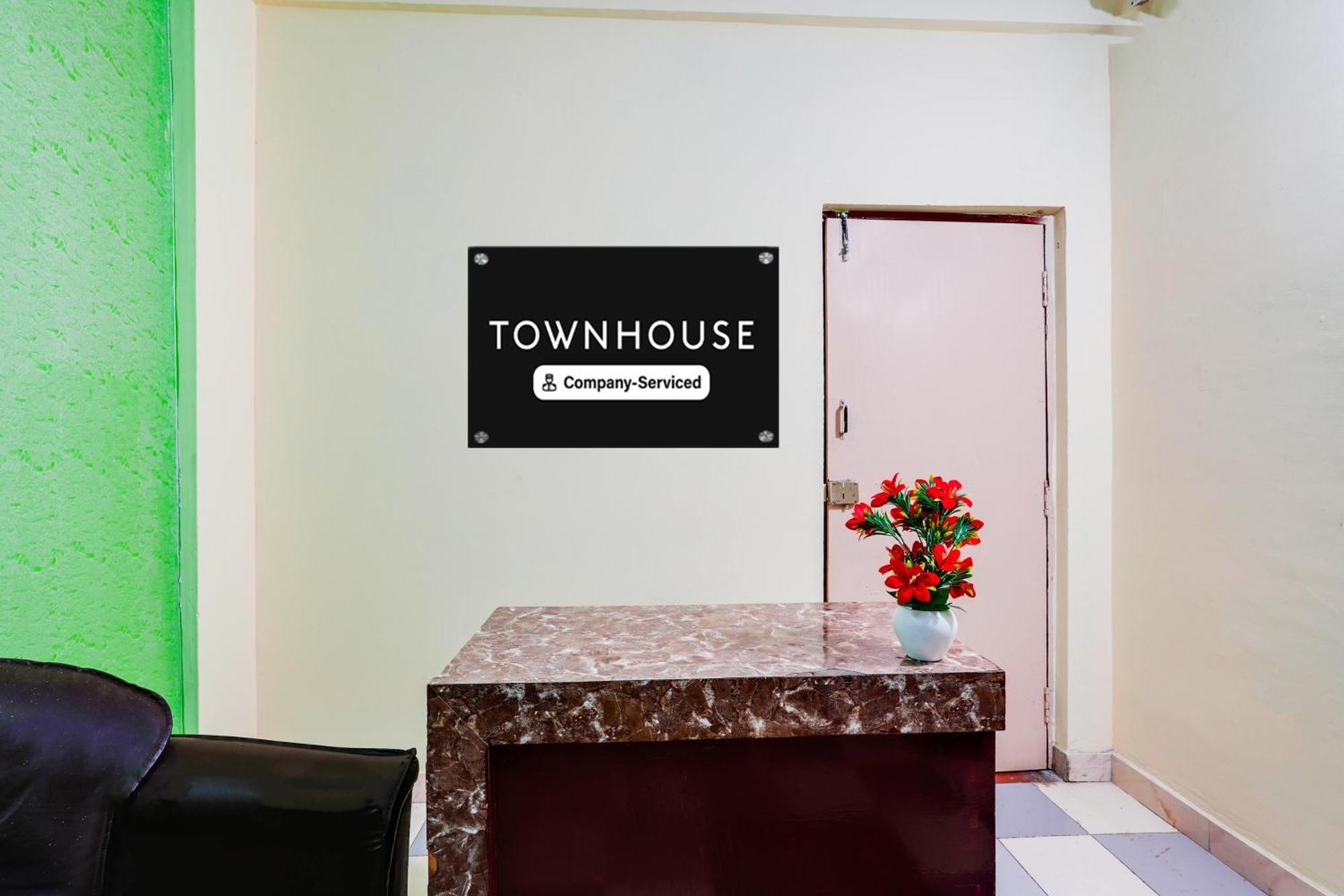 Super Townhouse Marathahalli Near Klm Fashion Mall バンガロール エクステリア 写真