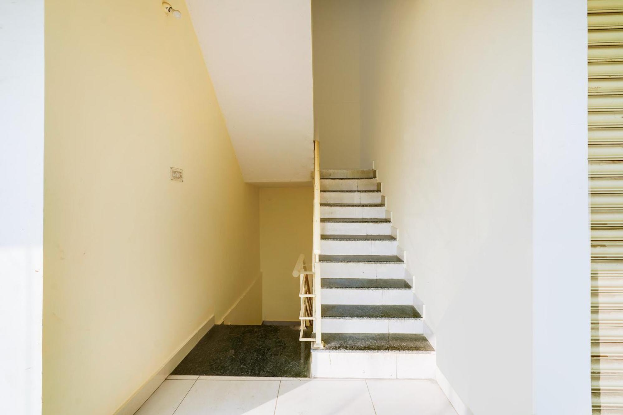 Super Townhouse Marathahalli Near Klm Fashion Mall バンガロール エクステリア 写真